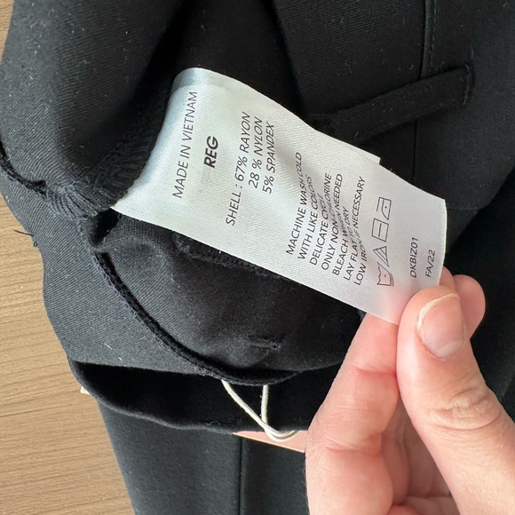 NWT Quince Ultra-Stretch Ponte Straight Leg Pant Regular Black XS - Picture 8 of 9